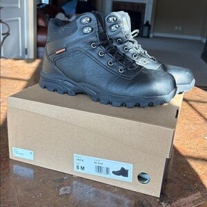 Men's winter boot size 8